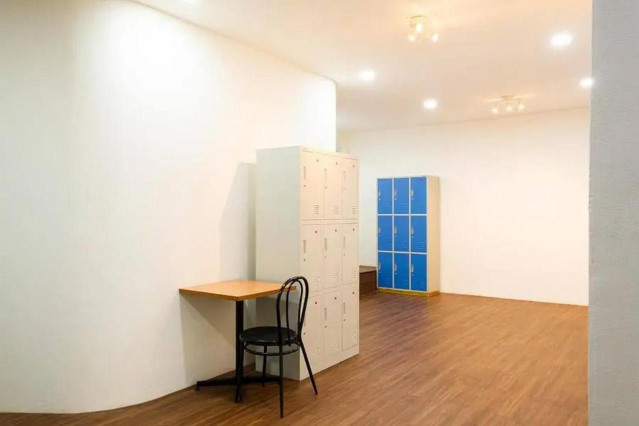 Reddoorz Hostel Near Taman Puring Τζακάρτα Εξωτερικό φωτογραφία