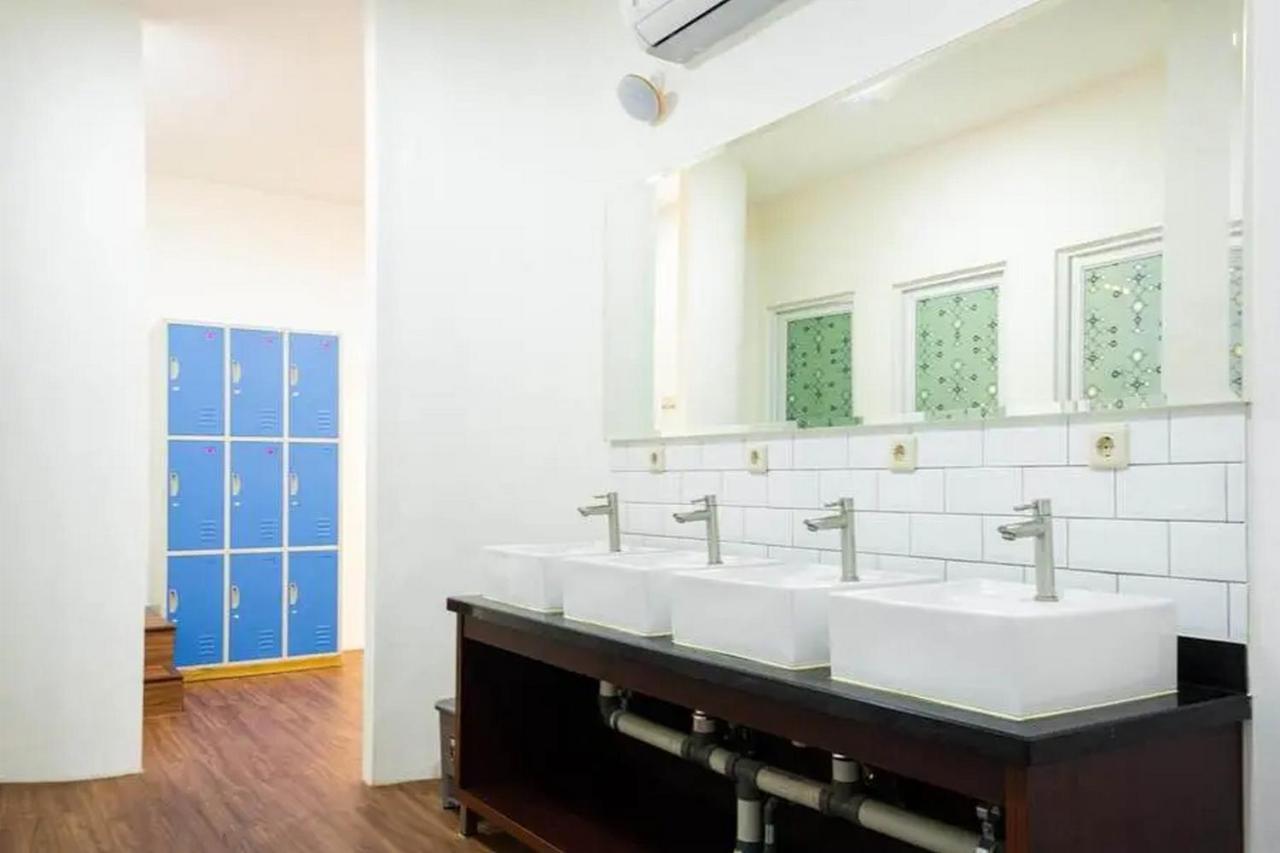 Reddoorz Hostel Near Taman Puring Τζακάρτα Εξωτερικό φωτογραφία