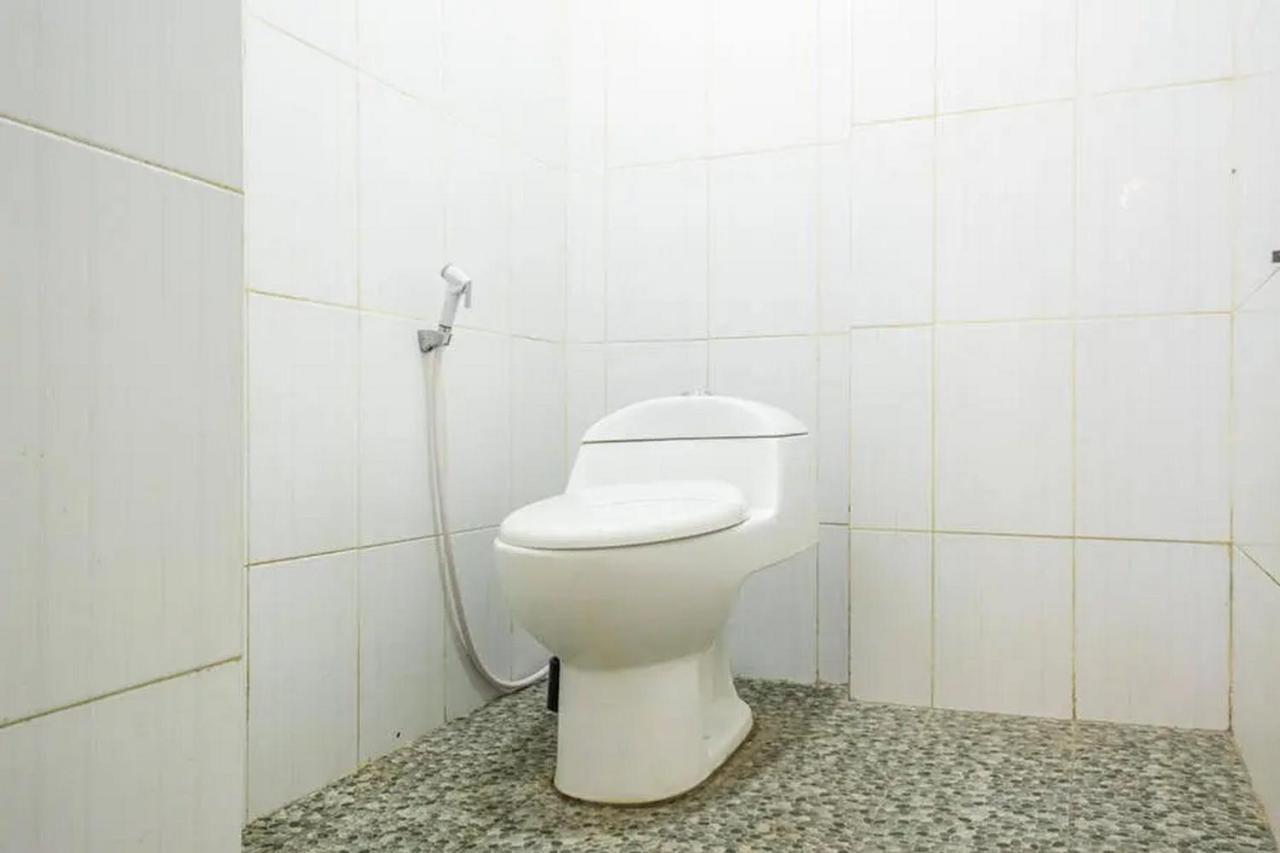 Reddoorz Hostel Near Taman Puring Τζακάρτα Δωμάτιο φωτογραφία